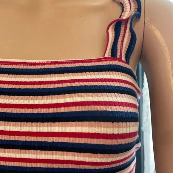 Reformation stripped bodysuits with ruffles strap - Picture 8 of 13